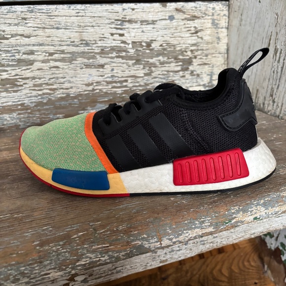 Adidas’s NMD R1 J 2020 Black Multicolored Athletic Shoe FW1076 size 6.5 - Picture 3 of 14